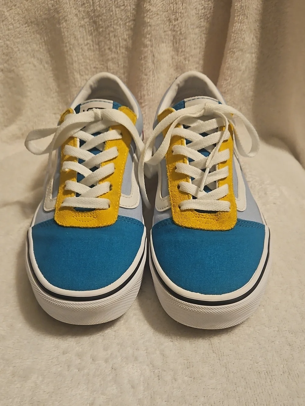 Vans Womans Old Skool Yacht Club sneakers